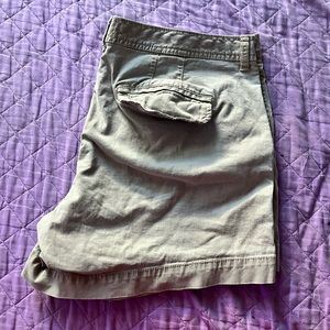 Old Navy 5” Khaki Shorts